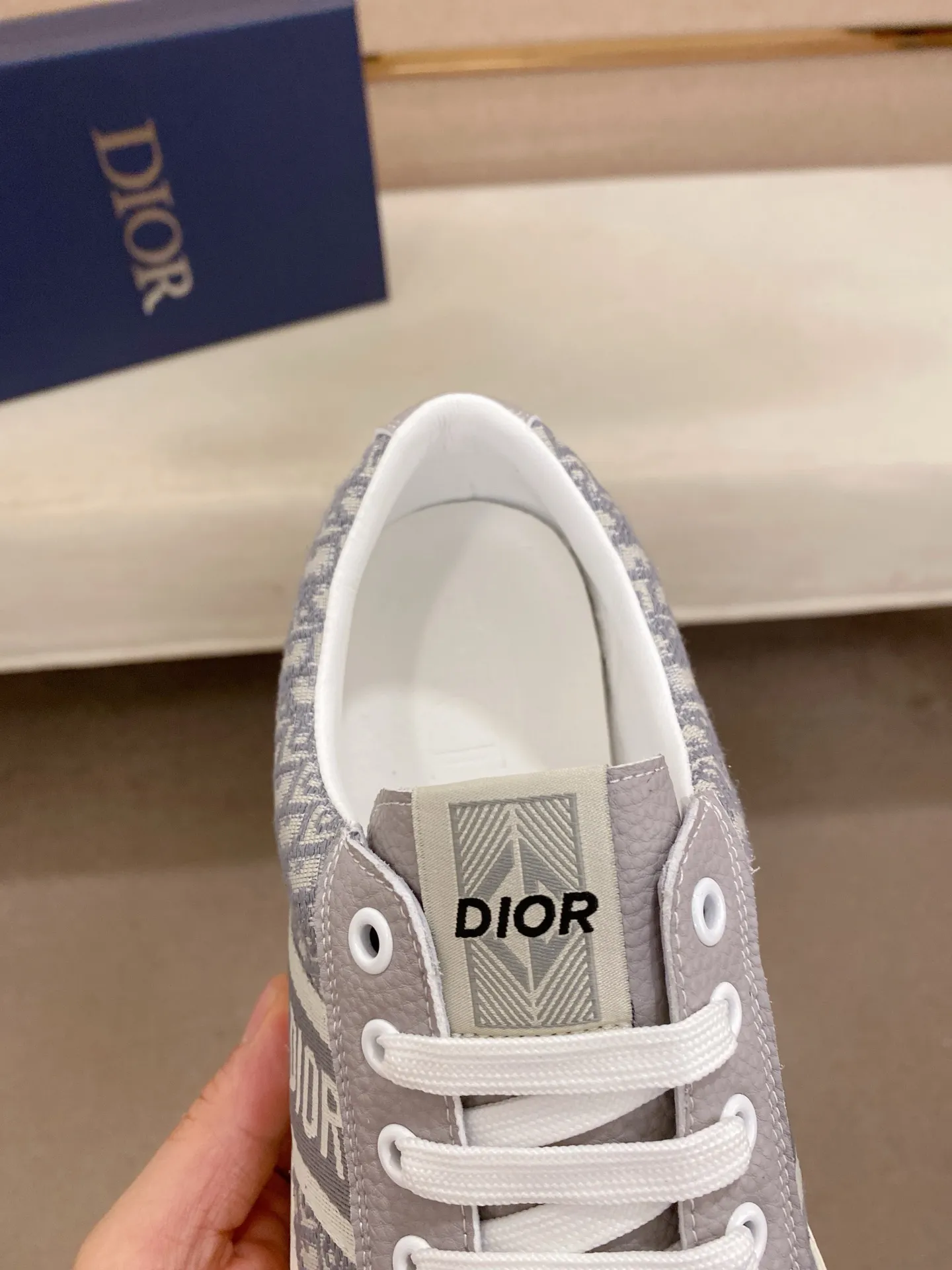 Men's men's shoes 💰 400💰🇮🇹🇮🇹Dior D new model is on sale at the same time, upper 🇮🇹Imported stretch fabric from Italy Fully imported sheepskin lining💪💪, completely 1⃣️ to 1⃣️🇮🇹💪💪, ⚠Sole: Original sole provided by the original factory, exclusive movable molded sole super comfortable, ⚠Original factory follow-up, 🔍🔍high quality, you can come in and out at will, welcome to compare⚠. Code number: 38-44 (45 is custom-made and cannot be returned or exchanged)